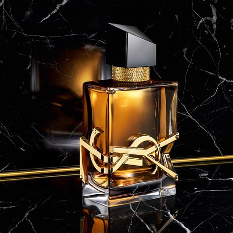 yves saint laurent ici paris